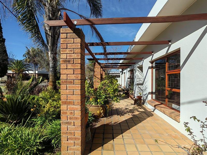 5 Bedroom Property for Sale in Prince Alfred Hamlet Western Cape